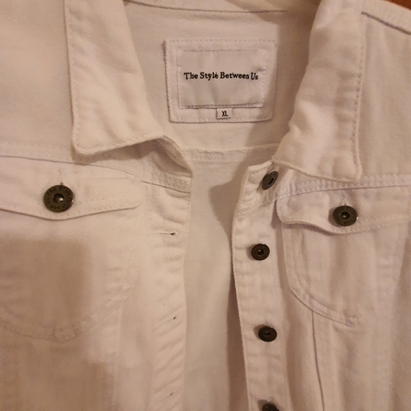 The style between us Jackets & Blazers - The style between us - White Jean Jacket